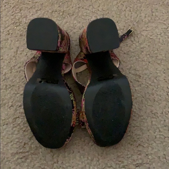 NWOT Qupid Floral Brocade Chunky Platform Heel - Picture 8 of 12